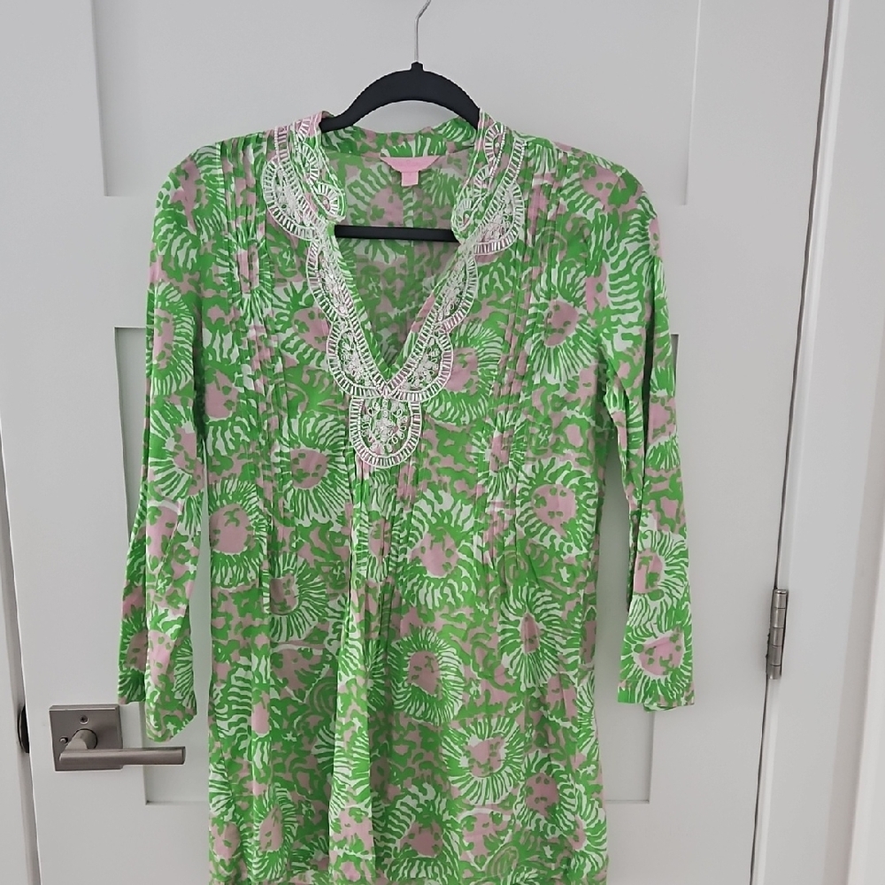 Lilly Pulitzer Green and Pink V-Neck Printed Tunic with Embroidered Trim